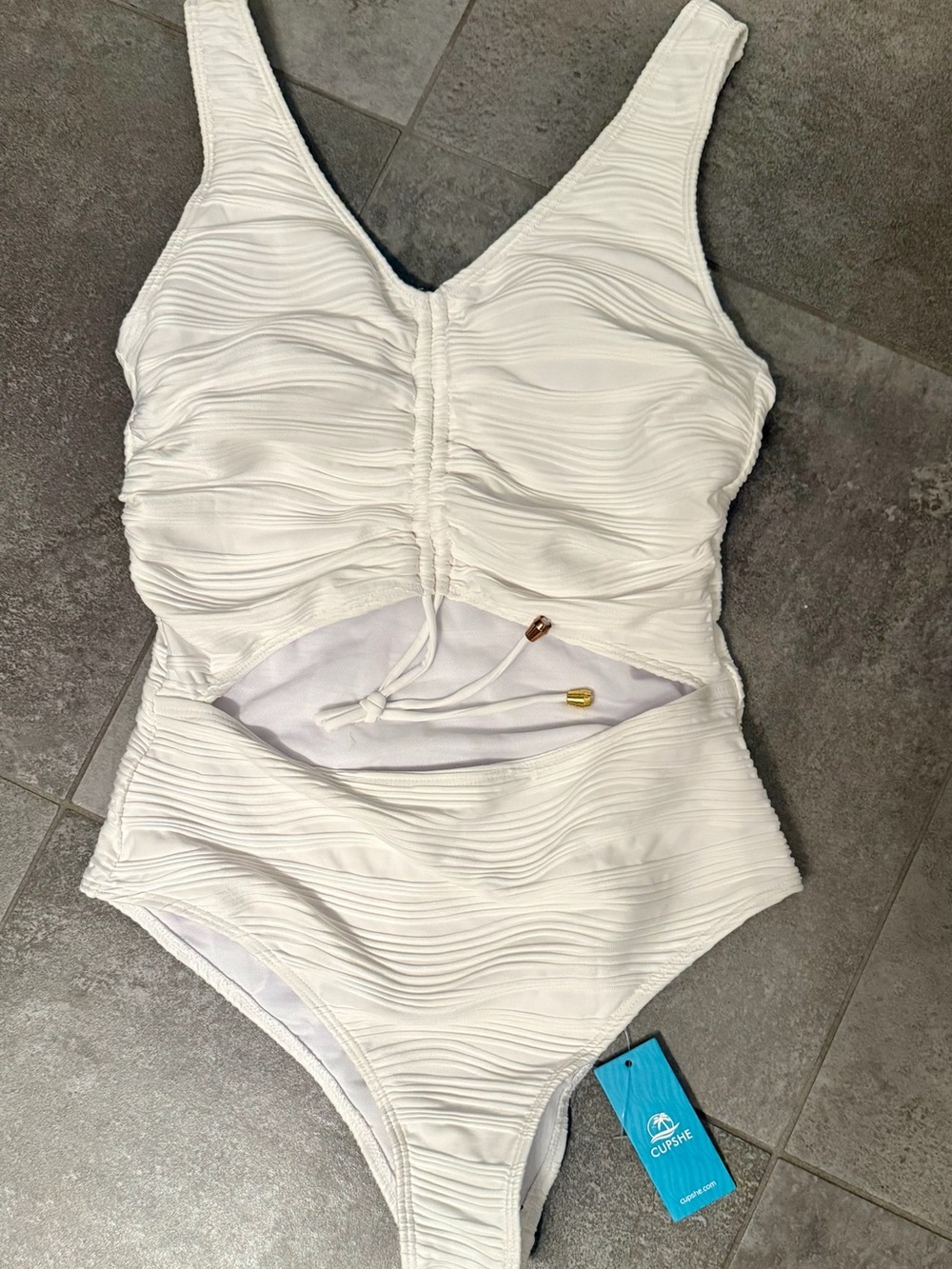 Cupshe White Textured One-Piece Swimsuit with Cutout NWT